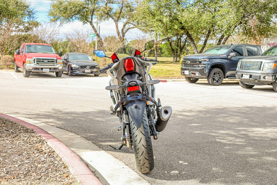 2026 YAMAHA YZFR3 ABS 70TH ANNIVERSARY EDITION