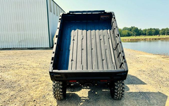 2026 Can-Am® Defender 6x6 Limited HD10