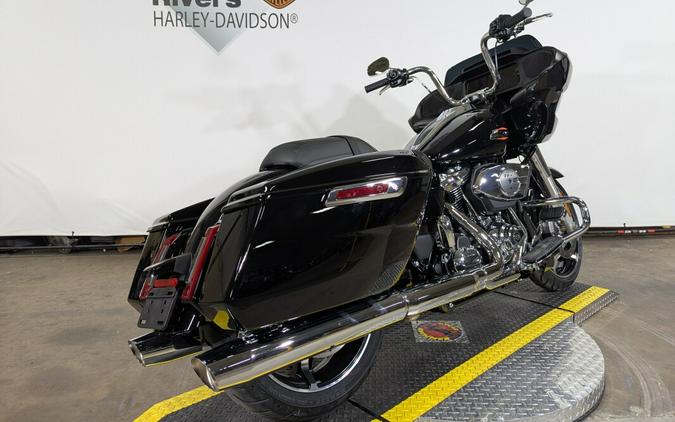 2025 Harley-Davidson Road Glide® Vivid Black Trim Chrome