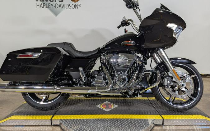 2025 Harley-Davidson Road Glide® Vivid Black Trim Chrome