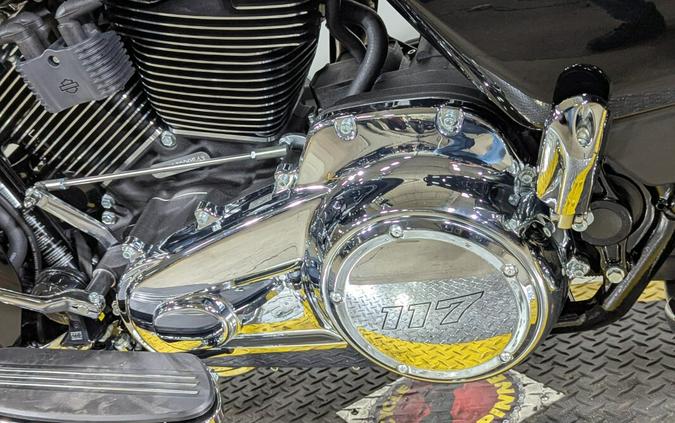 2025 Harley-Davidson Road Glide® Vivid Black Trim Chrome