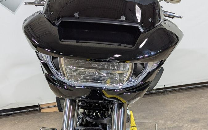 2025 Harley-Davidson Road Glide® Vivid Black Trim Chrome