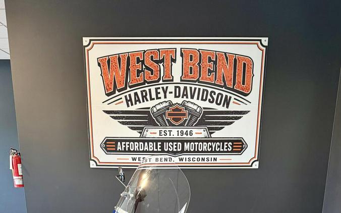 2026 Harley-Davidson Heritage Classic Midnight Ember w/Laced Wheels