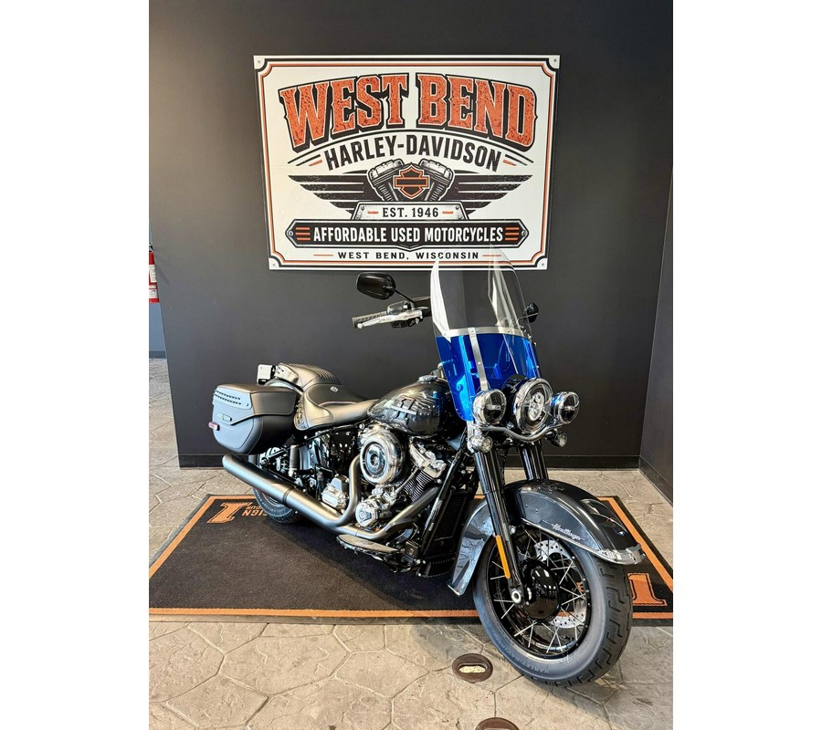 2026 Harley-Davidson Heritage Classic Midnight Ember w/Laced Wheels