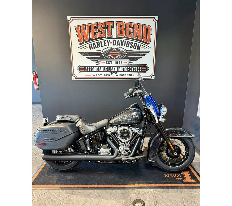 2026 Harley-Davidson Heritage Classic Midnight Ember w/Laced Wheels