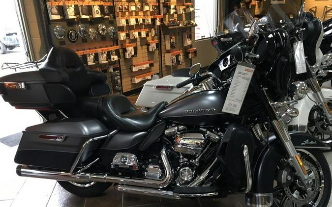 2017 Harley-Davidson® FLHTK - Ultra Limited