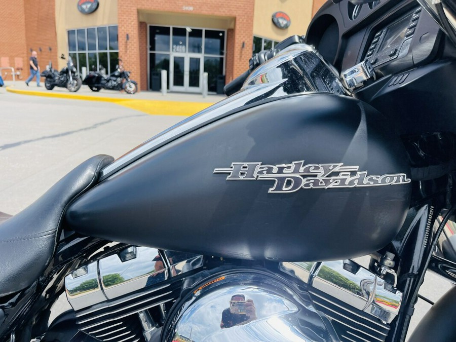 2016 Harley-Davidson Street Glide Special FLHXS