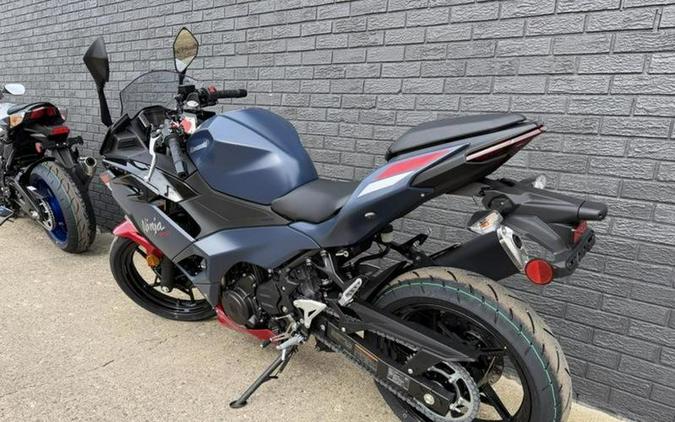 2026 Kawasaki Ninja® 500 ABS Metallic Matte Twilight Blue
