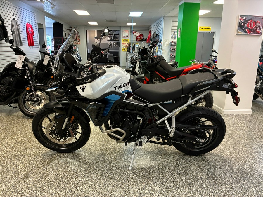 2026 Triumph Tiger 900 Alpine Edition