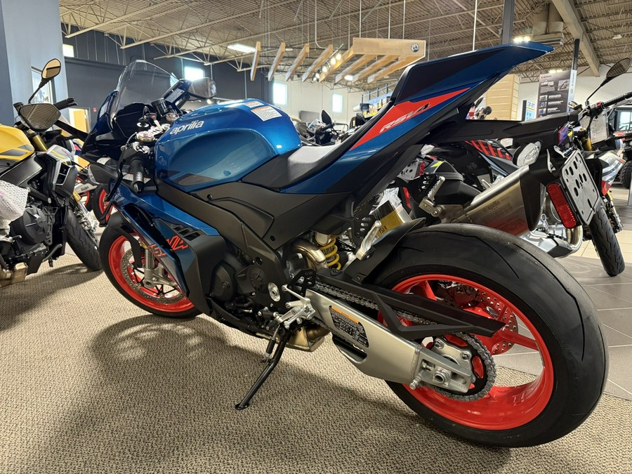 2027 Aprilia RSV4 1100 FACTORY