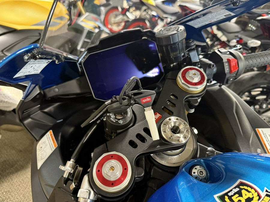 2027 Aprilia RSV4 1100 FACTORY