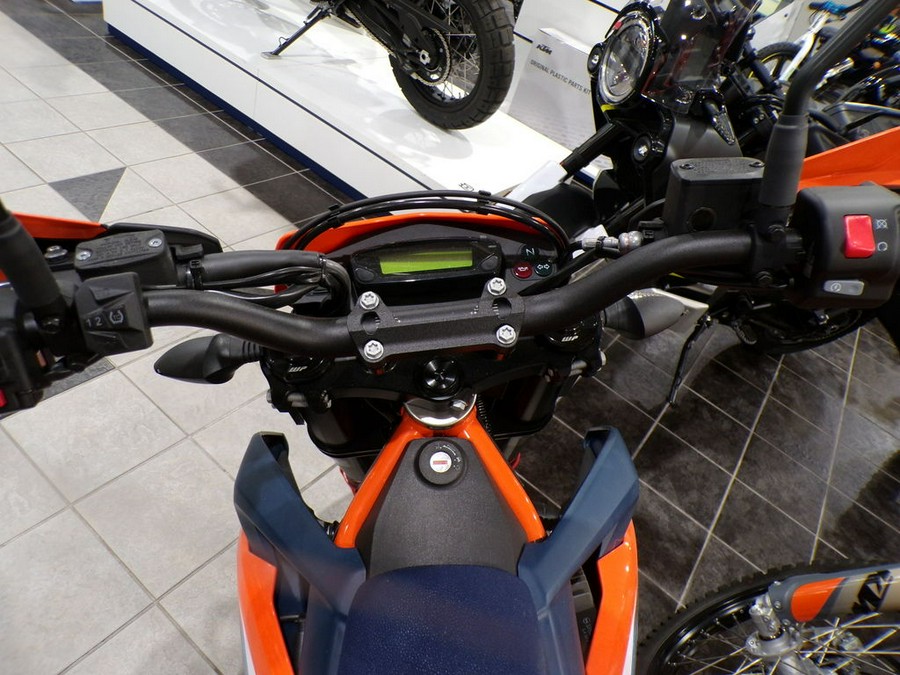 2024 KTM 690 SMC R