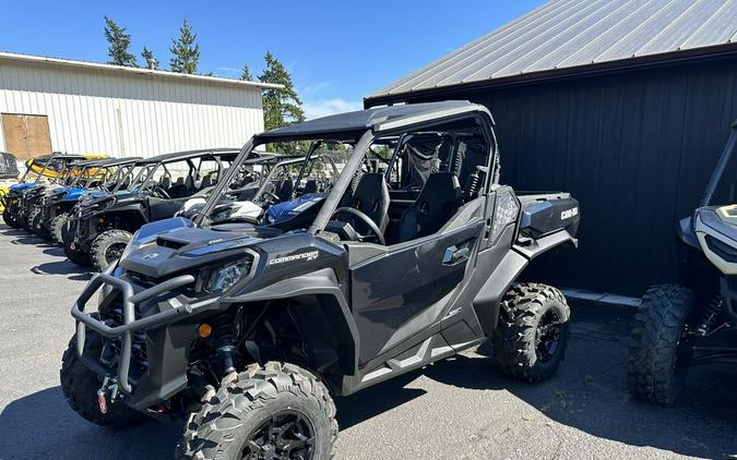 2023 Can-Am® Commander XT 700