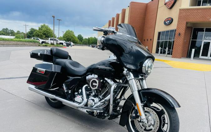 2011 Harley-Davidson Street Glide FLHX