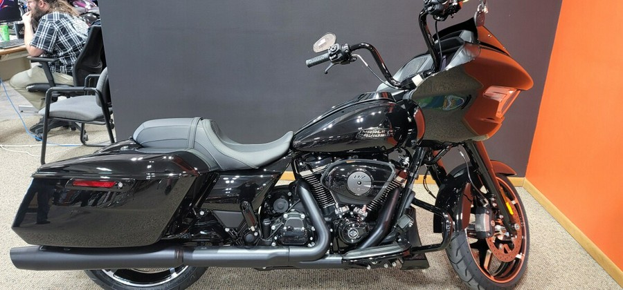 2025 Harley-Davidson® Road Glide® Vivid Black