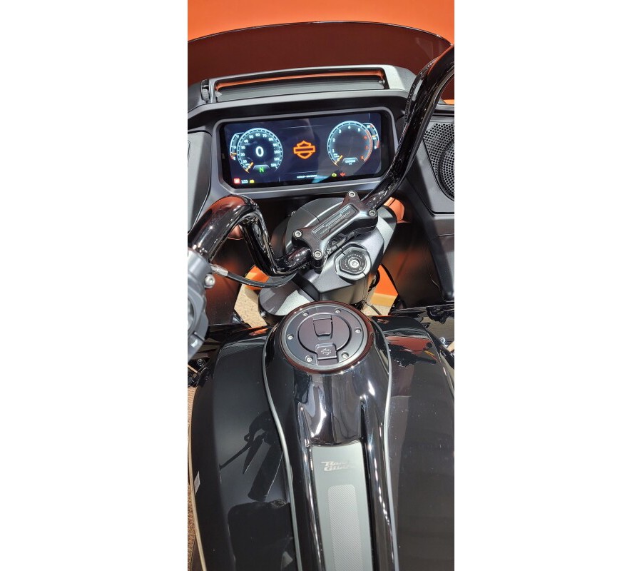 2025 Harley-Davidson® Road Glide® Vivid Black