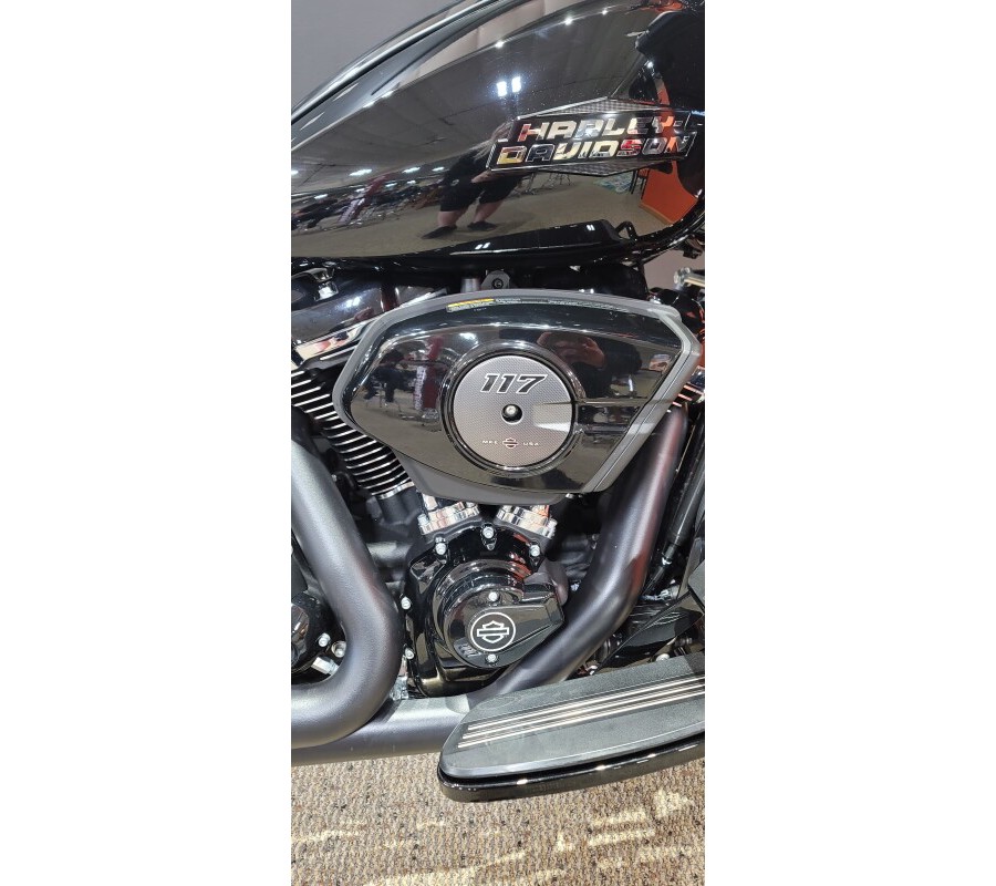 2025 Harley-Davidson® Road Glide® Vivid Black