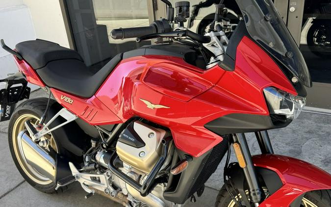2023 Moto Guzzi V100 Mandello