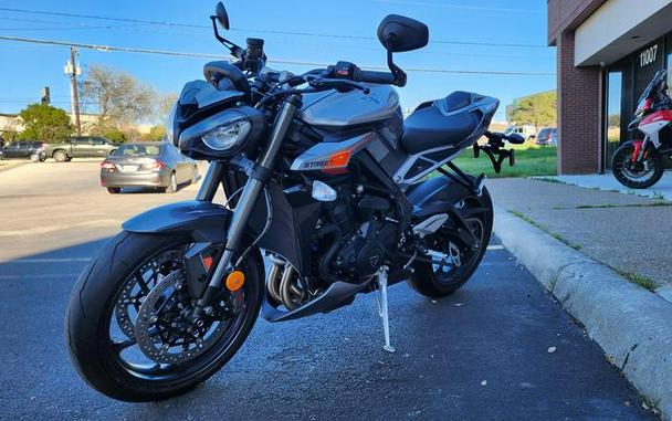 2024 Triumph Street Triple 765 RS Silver Ice