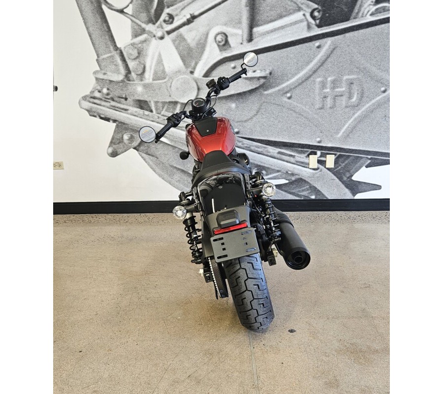 RH975 2025 Nightster