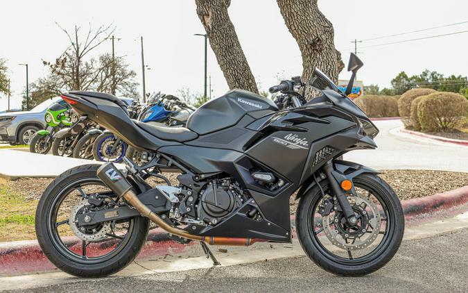 2026 KAWASAKI NINJA 500 BASE