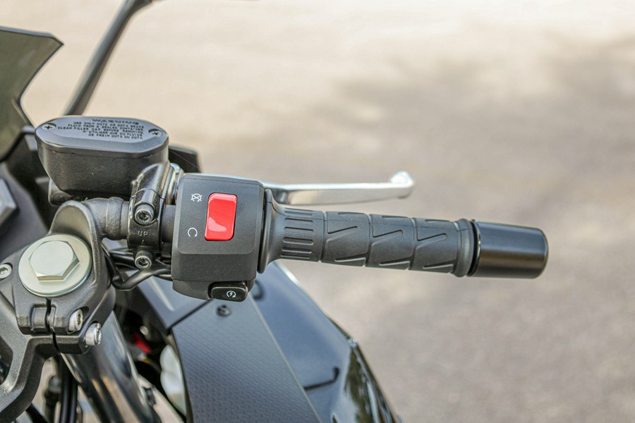 2026 KAWASAKI NINJA 500 BASE