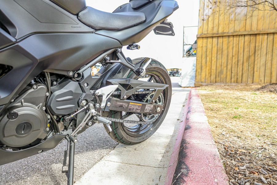 2026 KAWASAKI NINJA 500 BASE