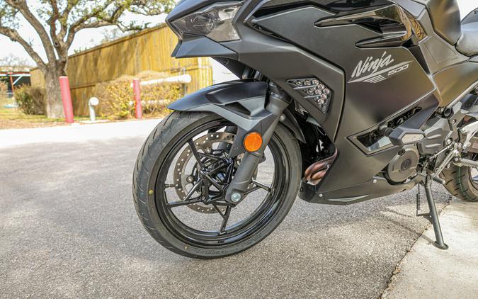 2026 KAWASAKI NINJA 500 BASE