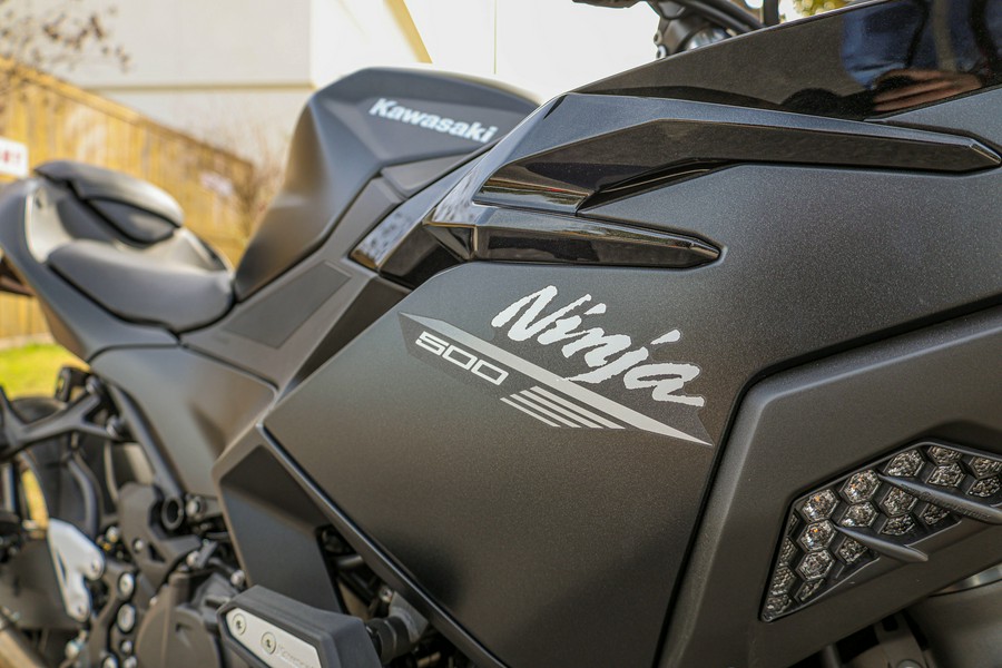 2026 KAWASAKI NINJA 500 BASE