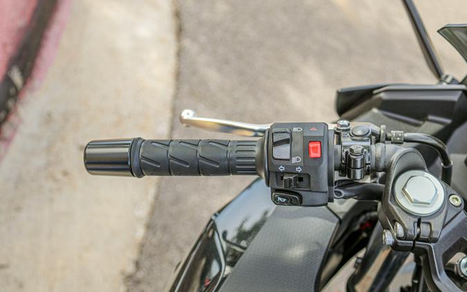 2026 KAWASAKI NINJA 500 BASE