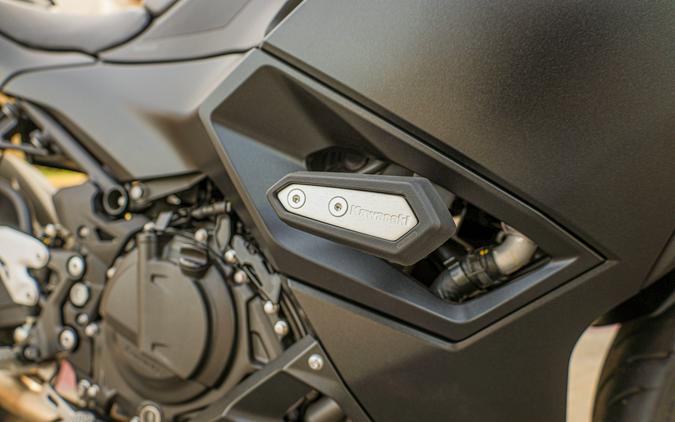 2026 KAWASAKI NINJA 500 BASE