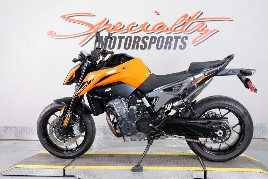 2023 KTM 790 Duke