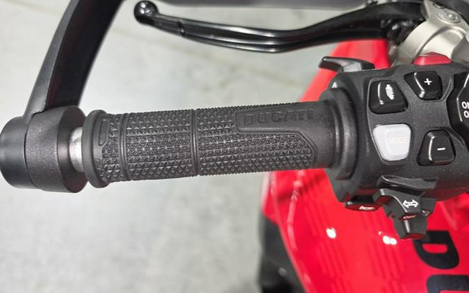 2026 Ducati Multistrada V4 S Travel & Radar Red