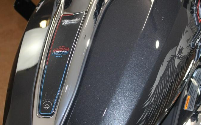 2026 Harley-Davidson® Road Glide® MIDNIGHT EMBER
