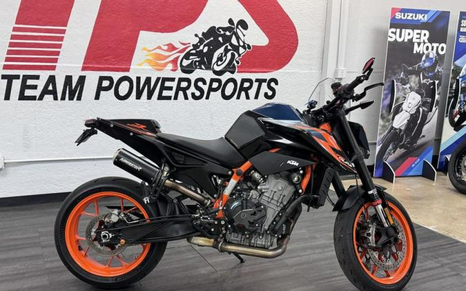 2023 KTM Duke 890 R