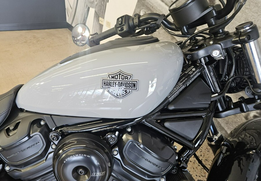 RH975 2025 Nightster