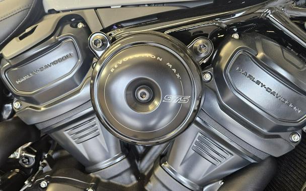 RH975 2025 Nightster