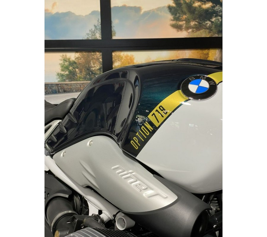 2023 BMW R nineT Scrambler 719 Pollux Metallic / Light White