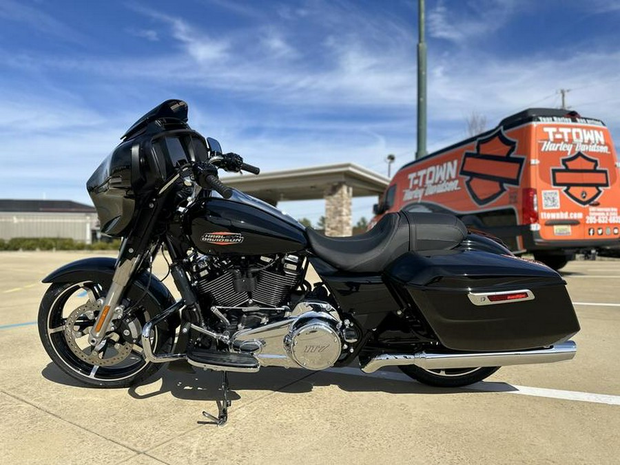 2025 Harley-Davidson® FLHX - Street Glide®
