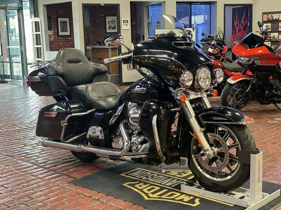 2015 Harley-Davidson FLHTCU - Electra Glide Ultra Classic