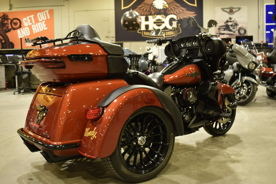 2025 Harley-Davidson Tri Glide Ultra FLHTCUTG