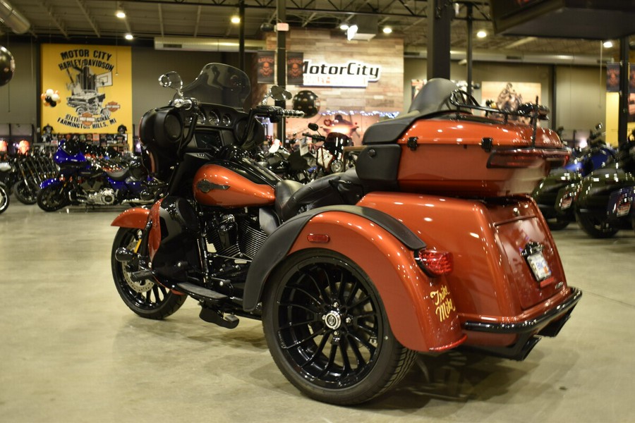 2025 Harley-Davidson Tri Glide Ultra FLHTCUTG
