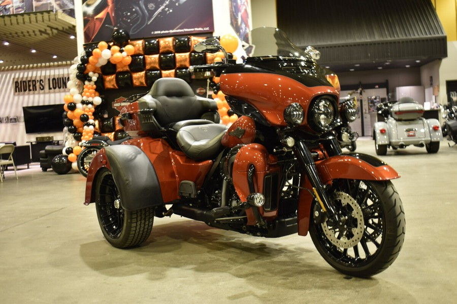 2025 Harley-Davidson Tri Glide Ultra FLHTCUTG