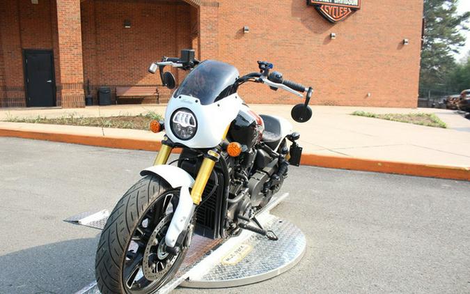 2025 Indian 101 Scout Ghost White Metallic With Graphics