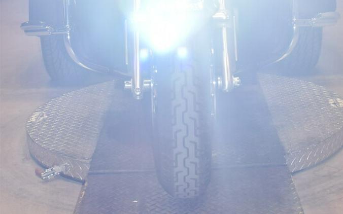 2022 Harley-Davidson Tri Glide Ultra FLHTCUTG