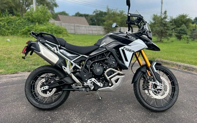 2024 Triumph Tiger 900 Rally Pro Carbon Black / Sapphire Black