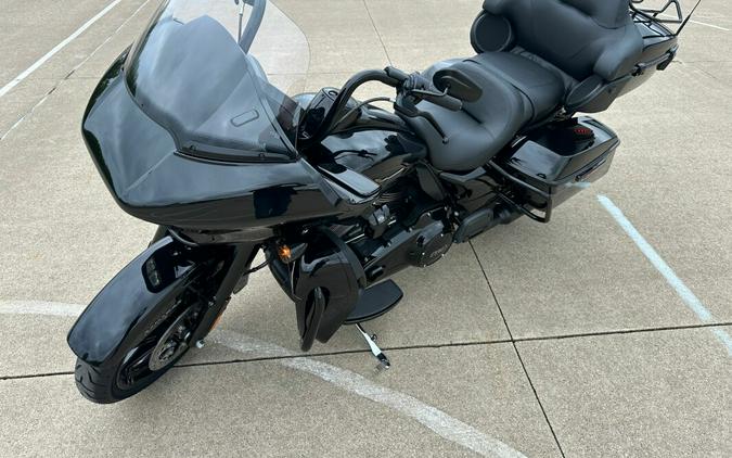 2024 Harley-Davidson Road Glide Limited Vivid Black