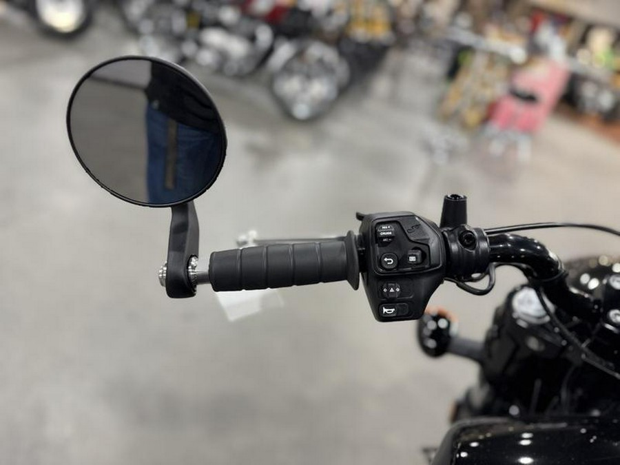 2025 Indian Motorcycle® Scout® Bobber Limited +Tech Black Metallic