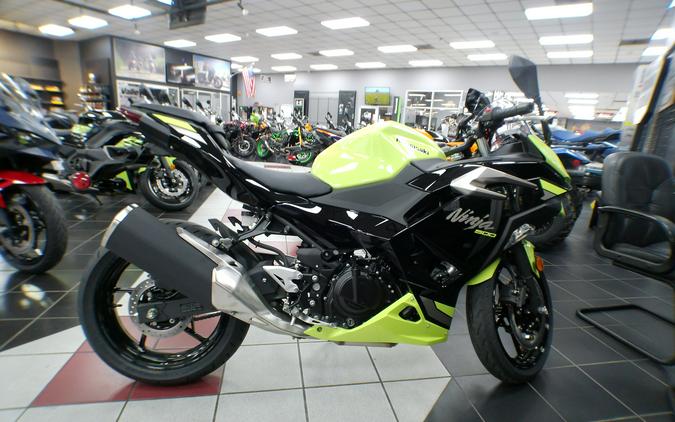 2026 NINJA 500 - Kawasaki
