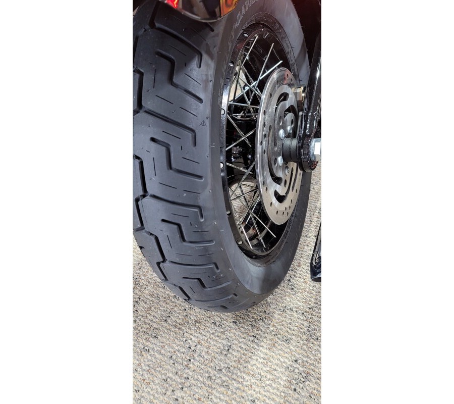 FXBB 2025 Street Bob™